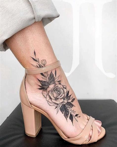 tatuajes para el pie de mujer|170 Tatuajes en los PIES (Con el significado)